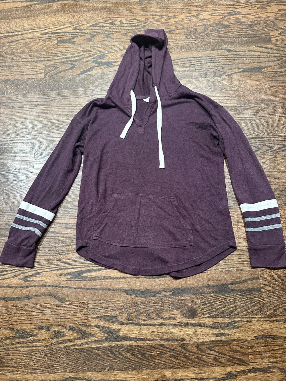 Market & Spruce Plum Pullover Hoodie with Stripe Sleeves